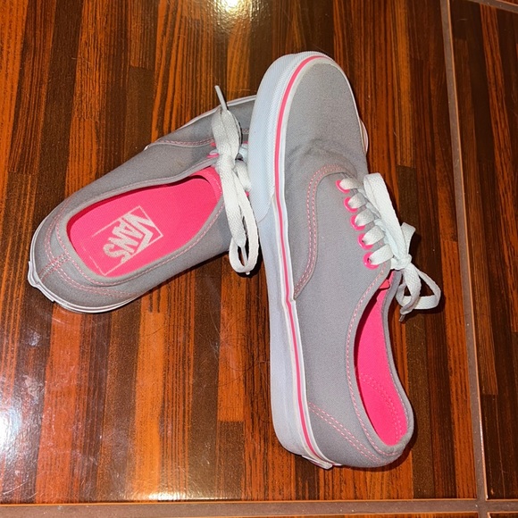 Vans Womens Shoes - Picture 3 of 6